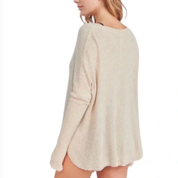 UO Out From Under JoJo Beige Oversized Waffle Knit Top M - Picture 3 of 10